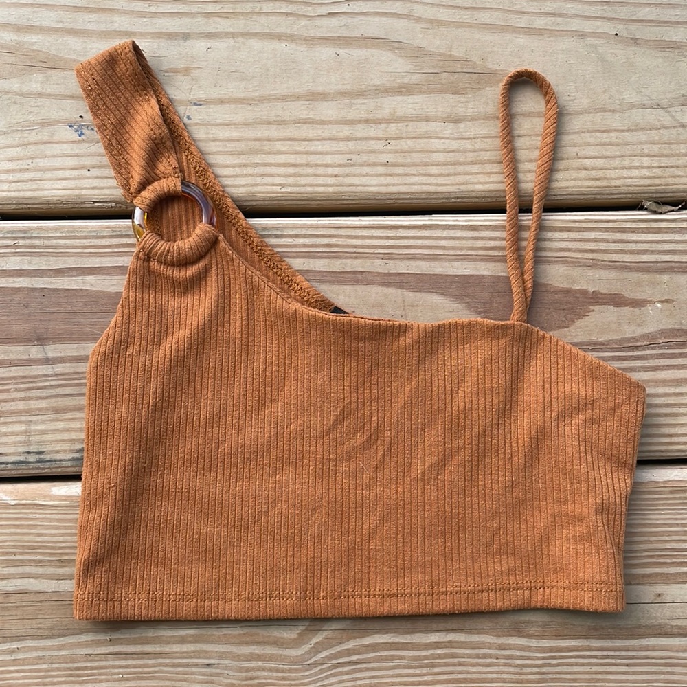 Caramel O-Ring One Shoulder Crop Top